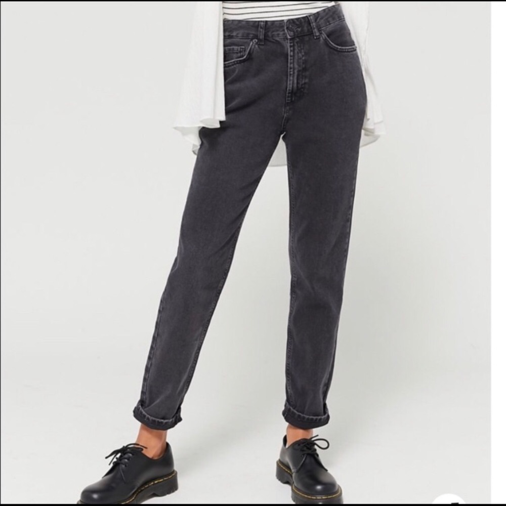 [SOLD] BDG High Waist Mom Jeans — Washed Black Denim